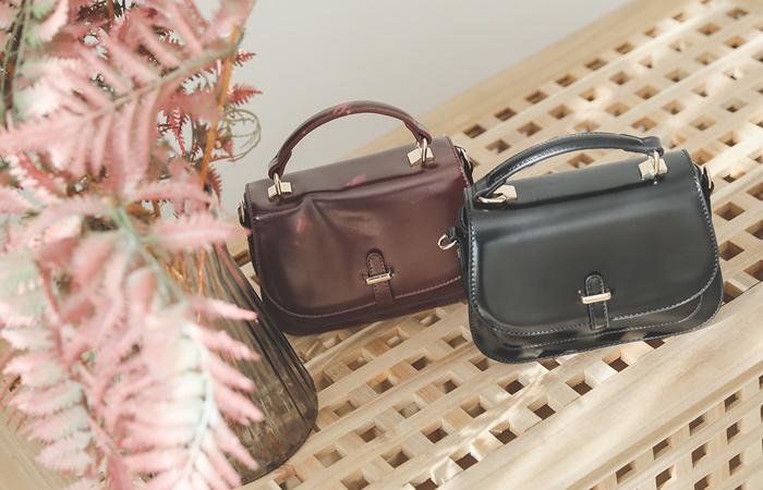 [モデル着用36次]クラシック フラップ ミニ トートバッグ