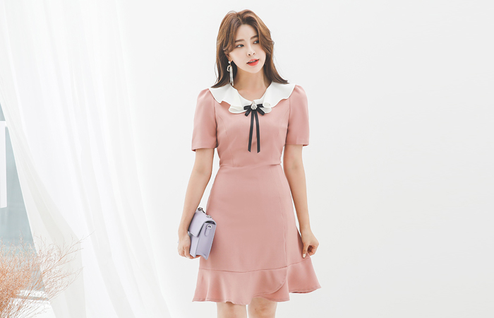 フラウンス カラー リボン ブローチ フレア ワンピース