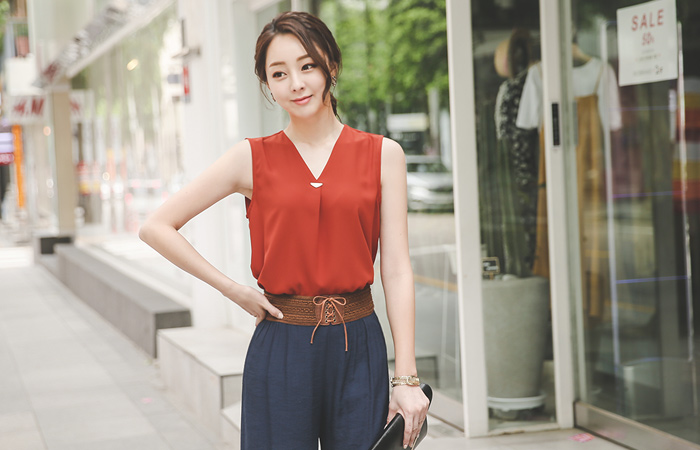 ゴールドトライアングルロングブラウス