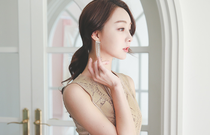 サイドバイアスレイスドレス