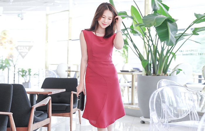 エレガンスとアース切開ドレス