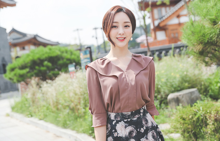 ラブリー ブイネック ワイド袖 クロップド ブラウス