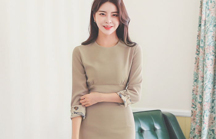 鎖捺染 ロールアップ 7分袖 シャーリング Hライン ワンピース