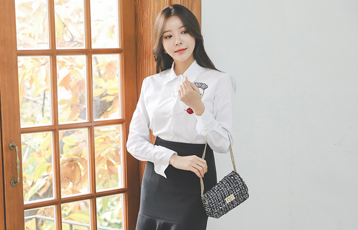 ビーズポイントウェーブシャツブラウス