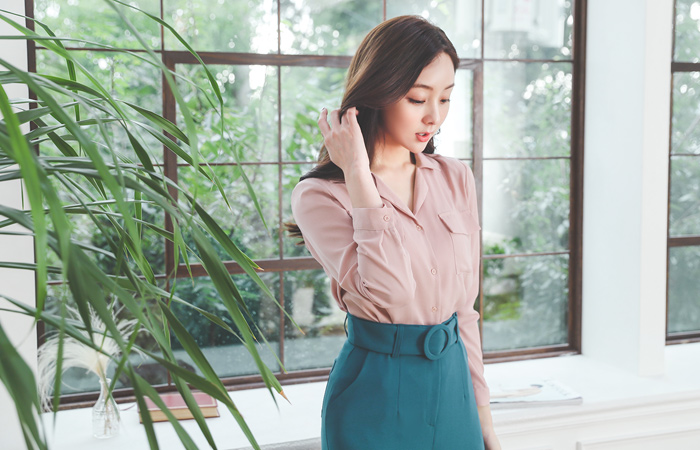 ショルダーパッド 両方のポケット オープンカラー ブラウス