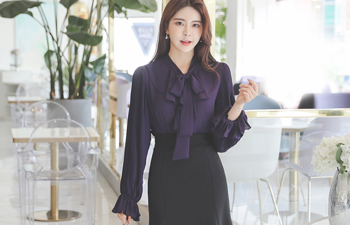 ラッフル装飾 プリーツ スリーブ ブラウス