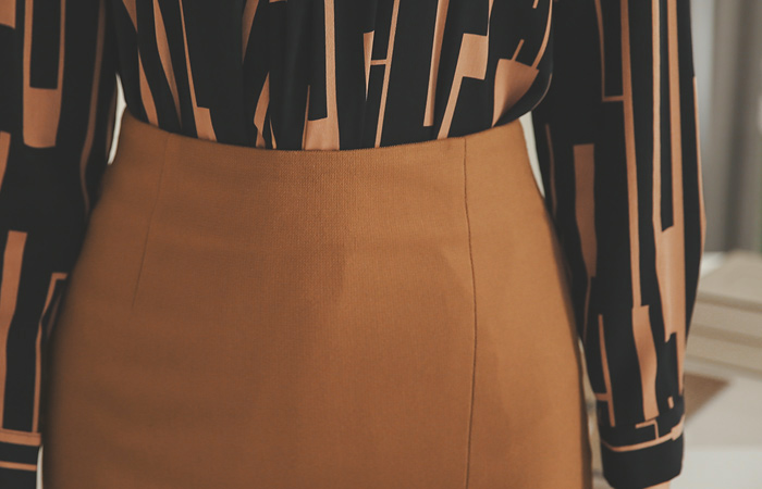 シンプル斜線切開Hラインスカート