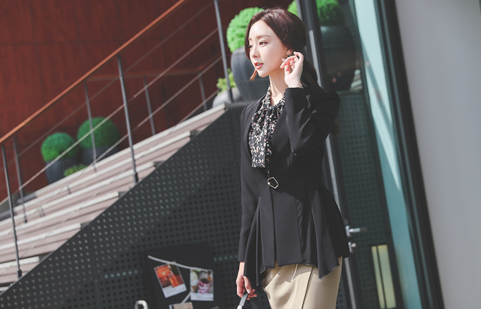 ラグジュアリー シースルー フレア ノーカラー 弾力 ジャケット(fall)