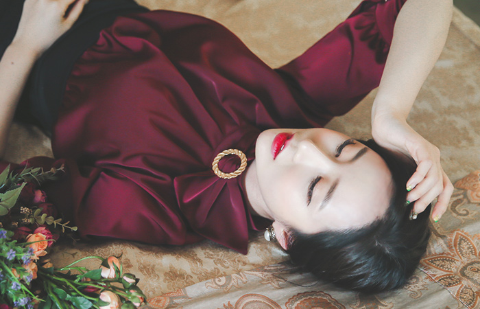 エレガンスゴールドリングスカーフネックドレス