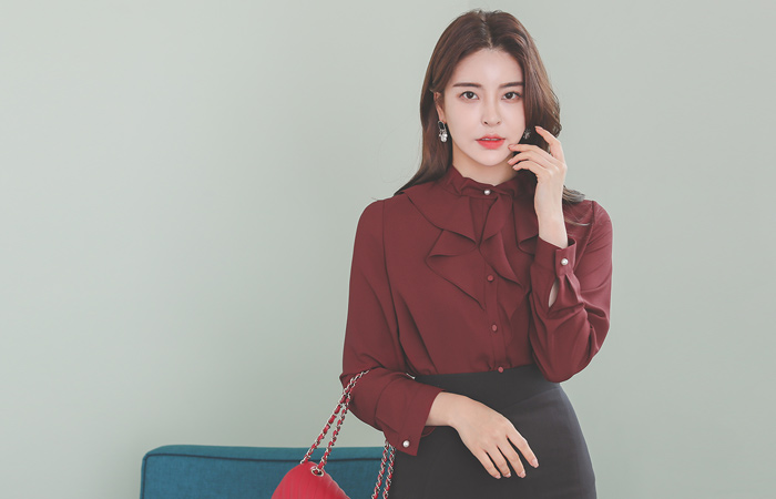 トリプル ラッフルライン 真珠 ハーフネック ブラウス