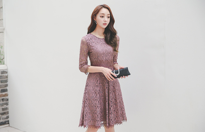 そのレイスレイスフレアドレス