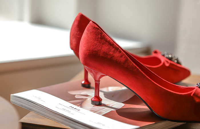 ビッグ リボン&キュービック スエード 앤틱힐