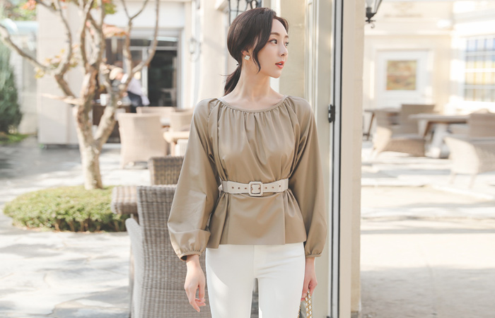 シック レザー ラウンド ブラウス