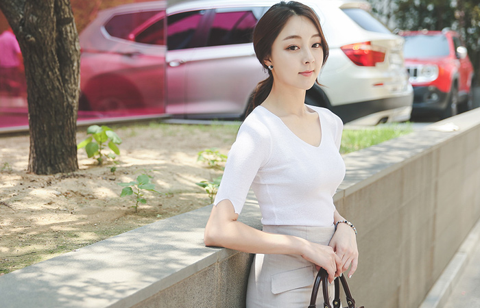 ブイネック小売ひらきリネンニットティー