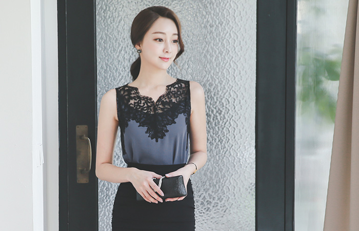 ウェーブレーストップブラウス