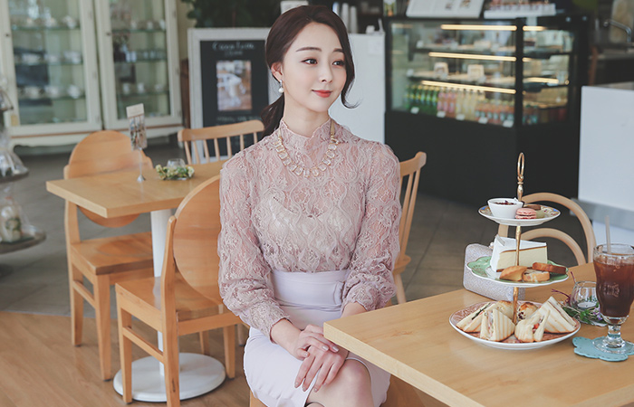 ウェーブレイスシーツルーブラウス