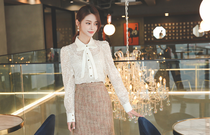 パールフリンジ サテン リボン カラー ブラウス