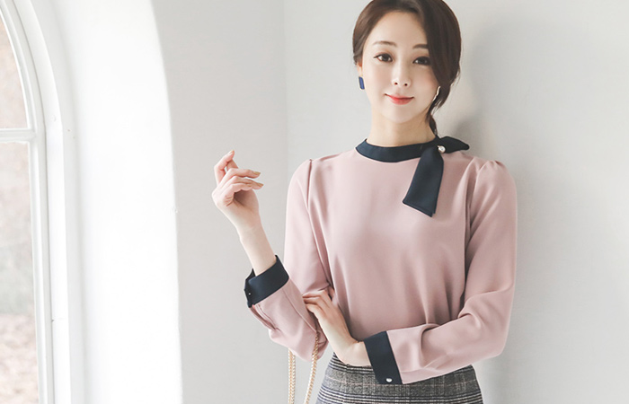 ロマンスはいしょく真珠 スカーフブラウス