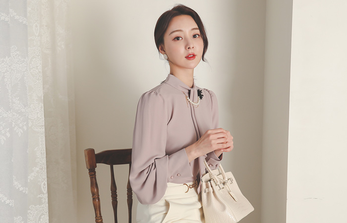 真珠 花柄 飾り スカーフ ブラウス