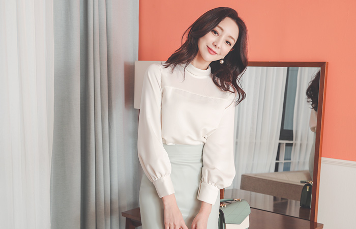 ロールネック シースルー スクエア シルキー ブラウス