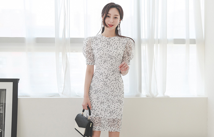 タイニー 花柄 スパングル レイス パフ袖 ワンピース