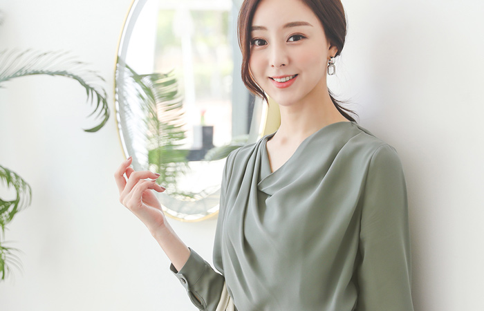 ドレーピング カウルネック アンバランス ブラウス