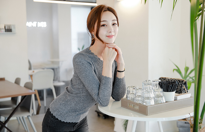 ウェーブリーフパンチングゴルジニットティー