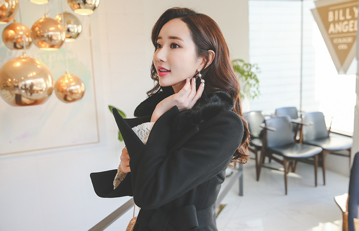 リアルラビットファーオンバルフレアウールコート