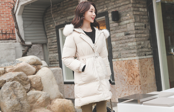 라쿤퍼 トリミング 소매스트링 ベルティード 人造ダウン バディング