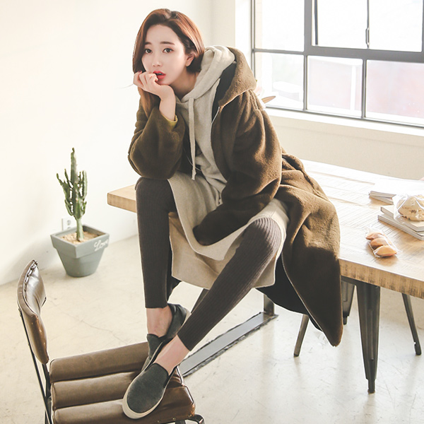 リバーシブルボアファーマキシフードジャンパ