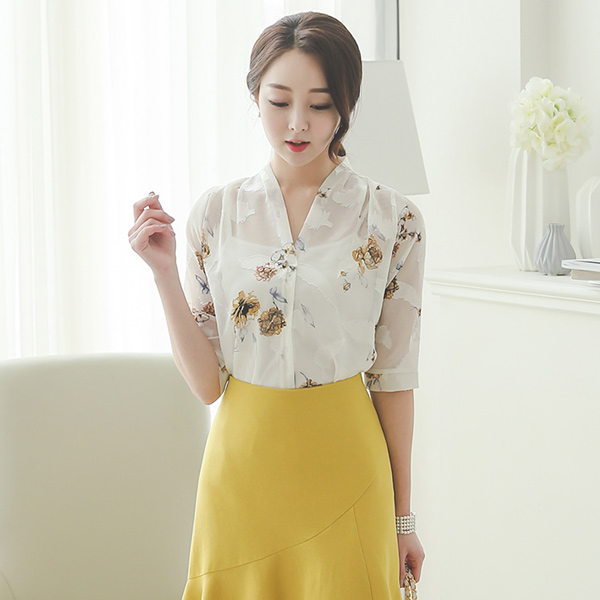 フェザーフラワーシーツルーブラウス