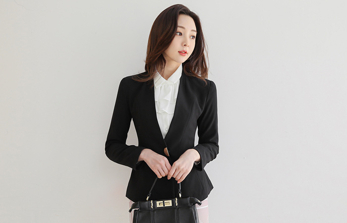 アンティーク金飾 ハーフムーン ワンボタン スリム ノーカラー ジャケット