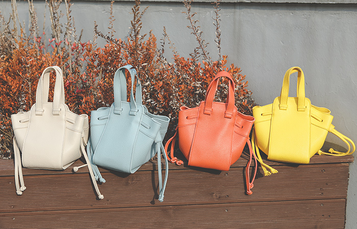 [モデル着用42次]ビビッド カラー ミニ ラッキーかばん