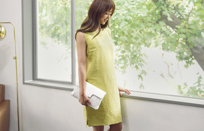 ルーズフィットリネン袖なしワンピース