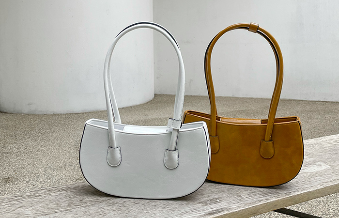 [モデル着用43次]ハーフムーン クラシック ハード ショルダー