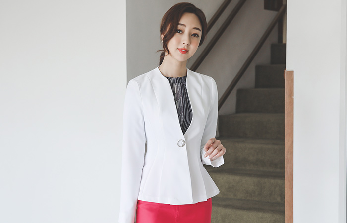 シルバーメタリック ラッフル ノーカラー ジャケット(spring)