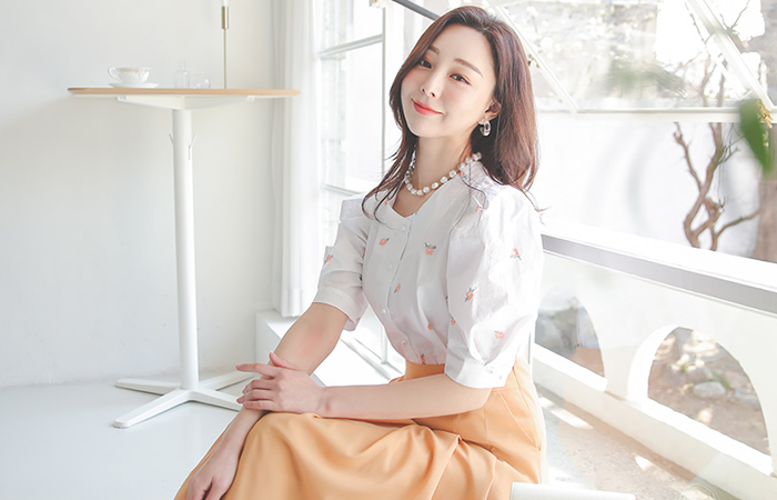 プチ 花柄 刺繍 コットン パフ袖 ブラウス