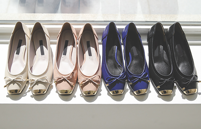 ゴールドフロント リボン クッション フラットシューズ