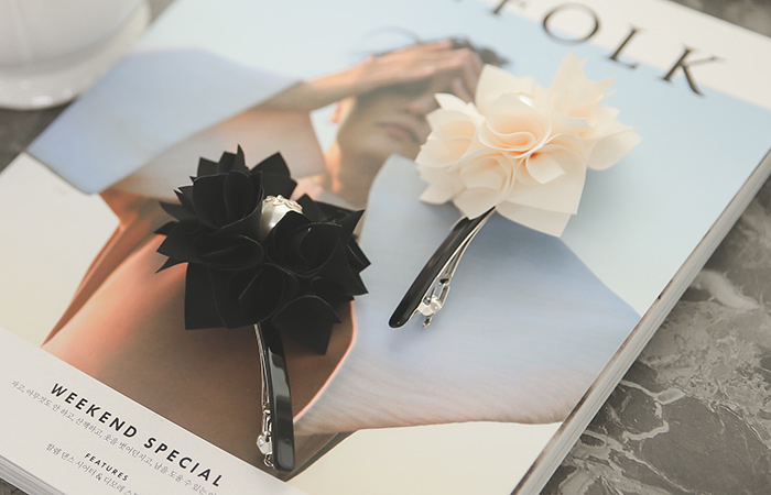 サテンフラワー真珠ヘアピン