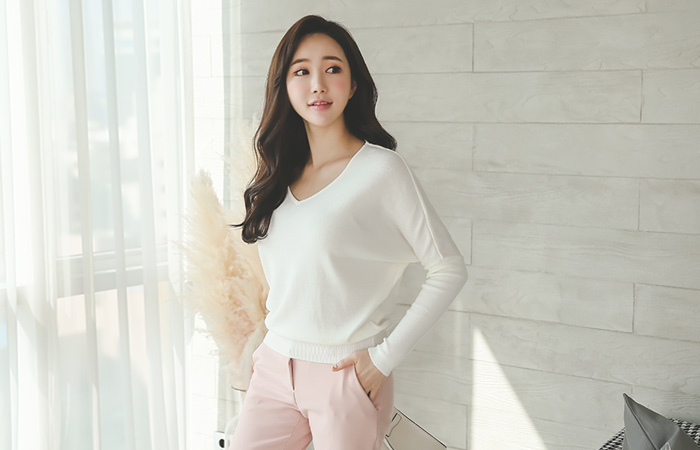 ベーシックブイネックエイニット