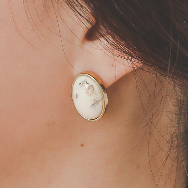 ゴールド モチーフ マーブル イヤリング