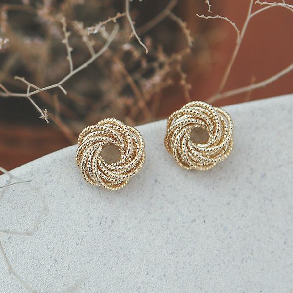 フラワーパールイヤリング