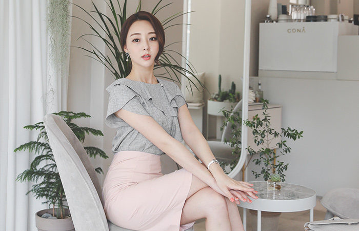 真珠 ラッフルライン チューリップ袖 ボカシ ブラウス