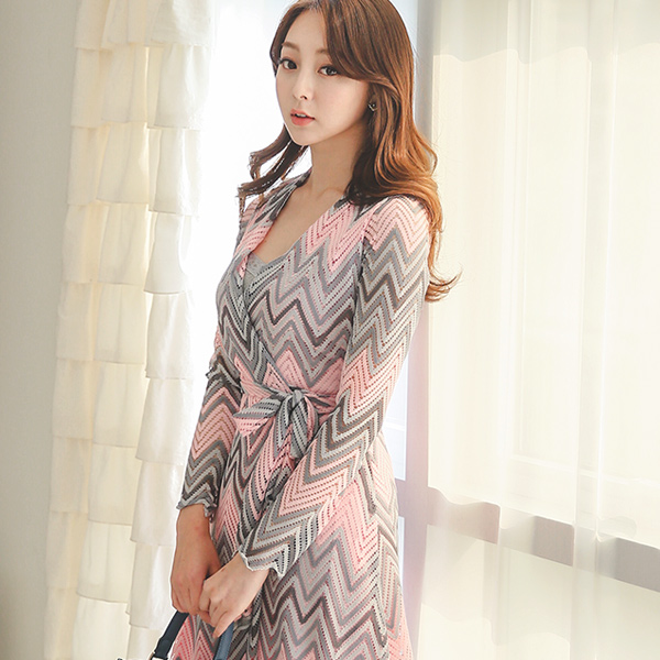 レイスブイネックゴルジひもナシ