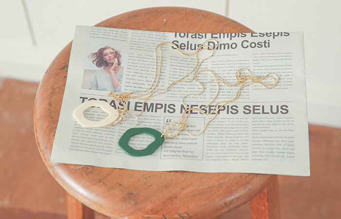 カラー アクリル ゴールドリング ロング レイヤード ネックレス