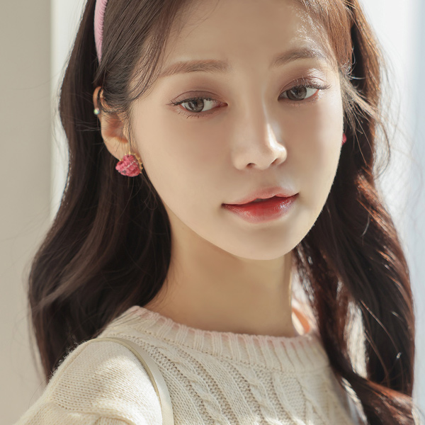 ラブリー カラー ハート イヤリング