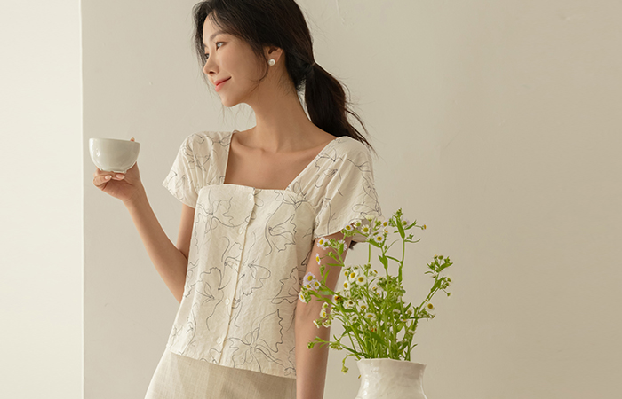 ドローイング ほっそりした スクエアネック シャーリング キャップップ ブラウス