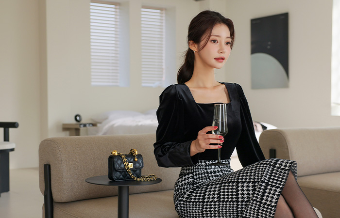 ベルベット スクエアネック ゴールドボール ボタン ブラウス