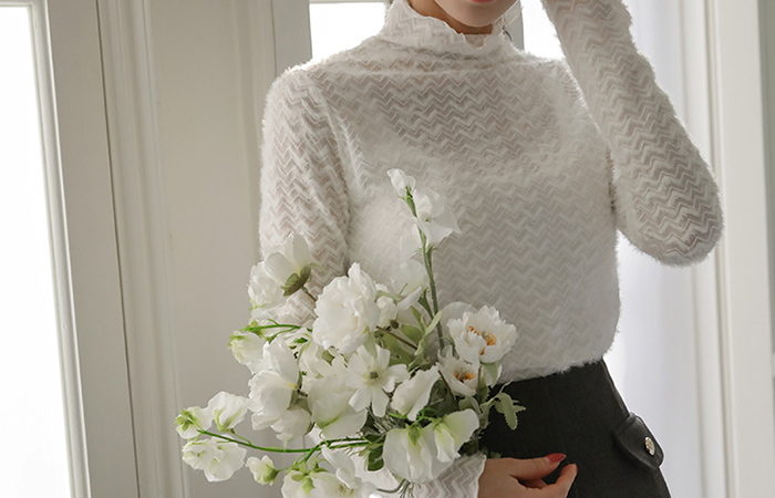 ウインター ふわふわ ハイネック 細かく美しい シースルー ティーシャツ