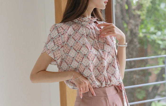 ダイヤ チューリップ 袖 プリーツネック スカーフ ブラウス